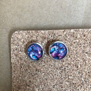 Swirl Stud Earings